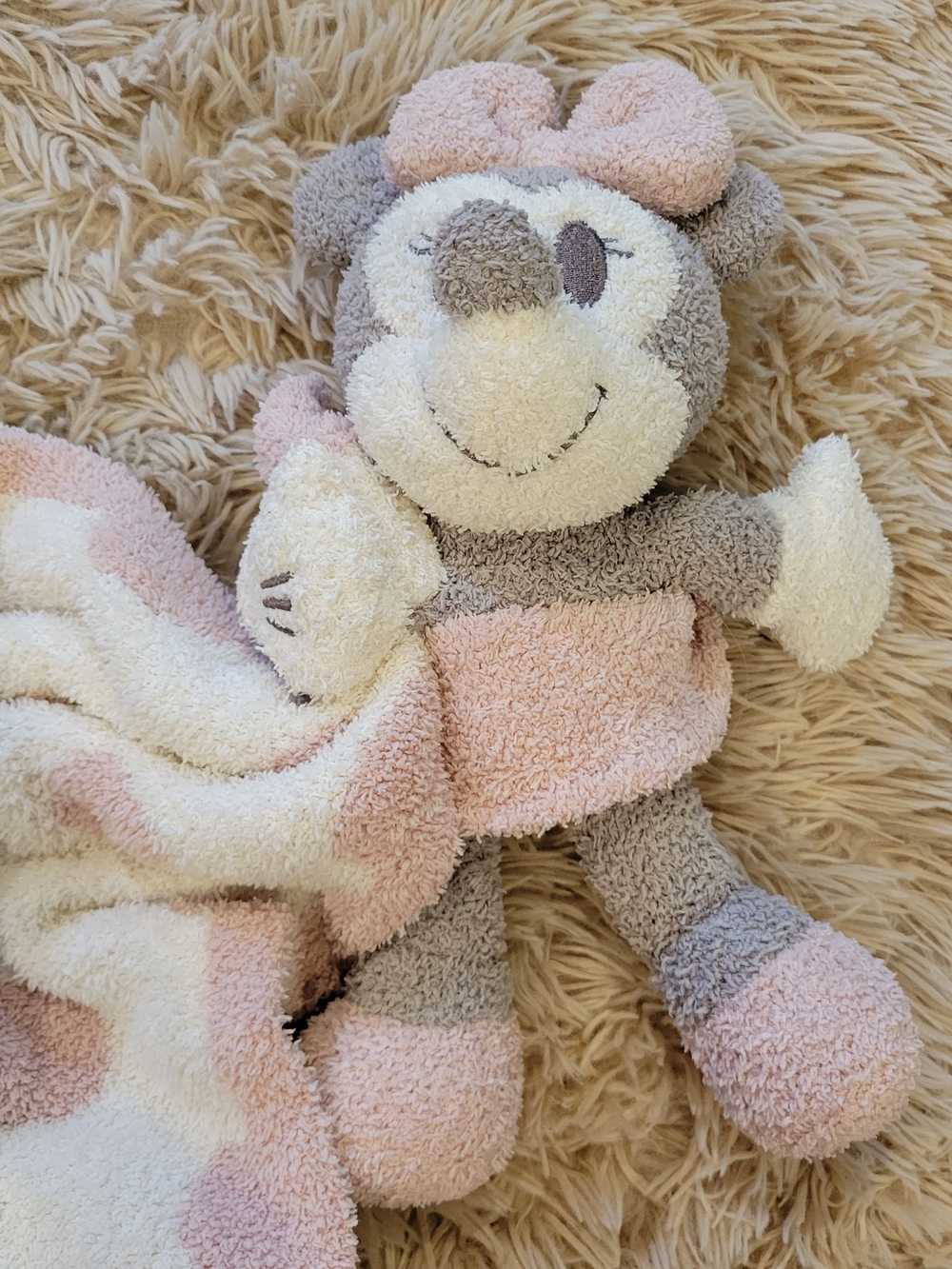 Barefoot Dreams Minnie Mouse Plush Lovey - Pink & Gray - Picture 3 of 3